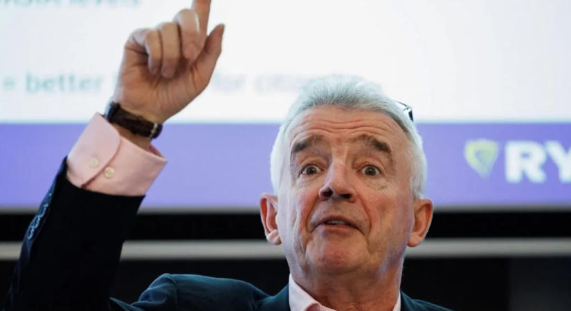 Azt állítja, kiszippantotta a légáramlat – cáfolja az utas beszámolóját a Ryanair vezére