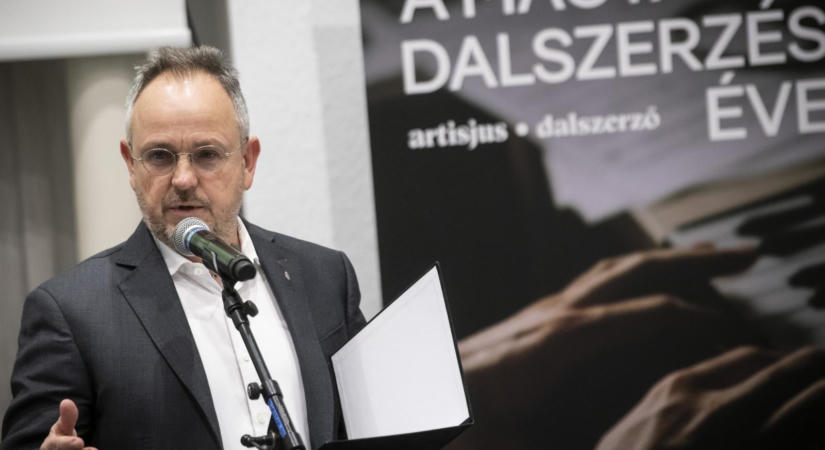 Legkevesebb 150 millió forint kenőpénz elfogadásával gyanúsították meg az óbudai korrupciós ügyben Bús Balázst