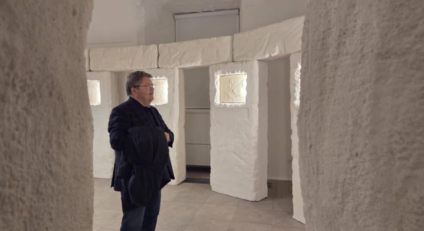 Lemondott a budapesti Nemzetstratégiai Kutatóintézet éléről Szász Jenő