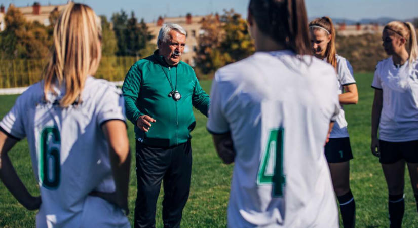 Egy friss kutatás szerint gyakoribb a bántalmazó edzői viselkedés az utánpótlássportban, mint gondoltuk