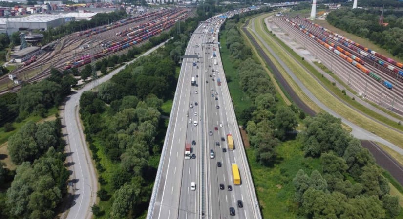 Látványnak sem utolsó: kibővítették Németország leghosszabb autópályahídját