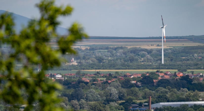 Eldördül a startpisztoly, megindulhat a szélerőműépítés