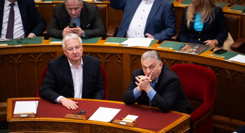 Itt van az Orbán-kormány titkos kormányhatározatainak első csomagja a Századvégnek adott csaknem 65 milliárd forint közpénzzel