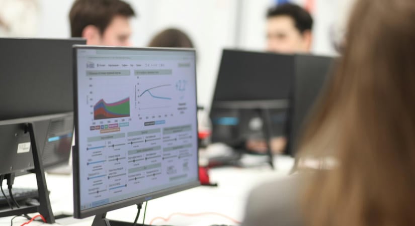 AI-generált gyermekbántalmazó anyagok száma 40%-kal nőtt 2026-ban