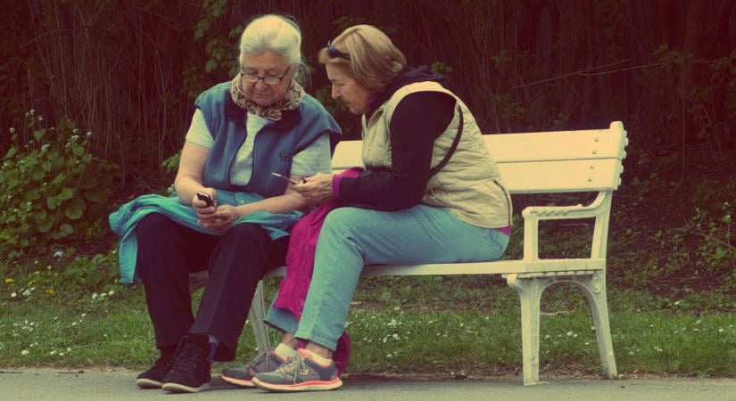 Iránytű: Már a nyugdíjasok körében is jelentős a Tisza előnye a Fidesszel szemben