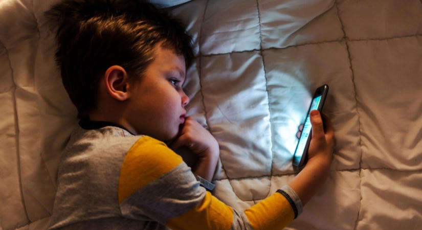 Minden ötödik gyerek tapasztal szexuális kizsákmányolást vagy bántalmazást az interneten
