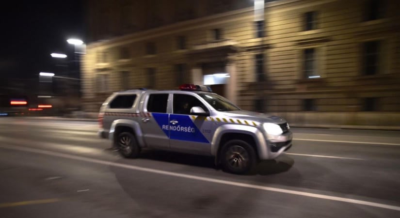 Előzés miatt szabadult el a pokol az M44-esen: fegyvert rántott az egyik sofőr