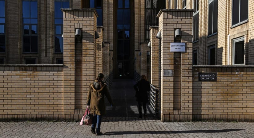 Velkey György László: Megszűnik a VIP-részleg az Uzsoki Utcai Kórházban