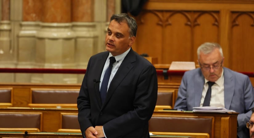 Magyar Péter bejelentését ünnepli a KDNP, reagáltak a december 24-i munkaszüneti napra