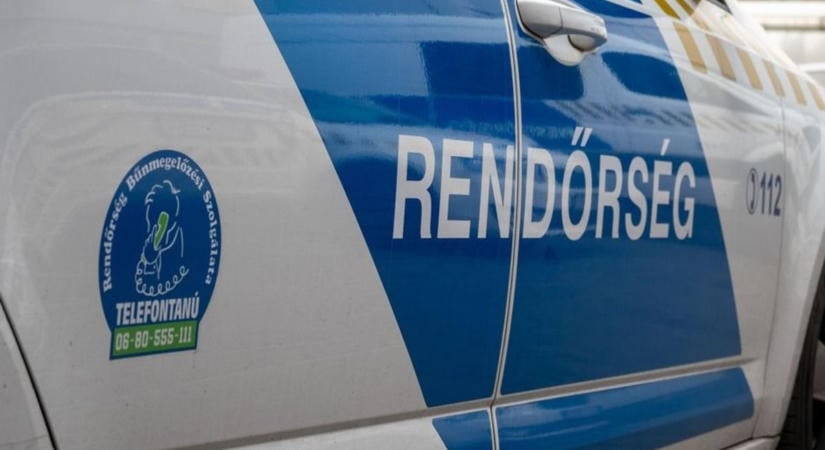 Fotók! A hegyekből jött Szabolcsig ez a furgon, lehetett meglepetés, amikor a rendőrök belenéztek