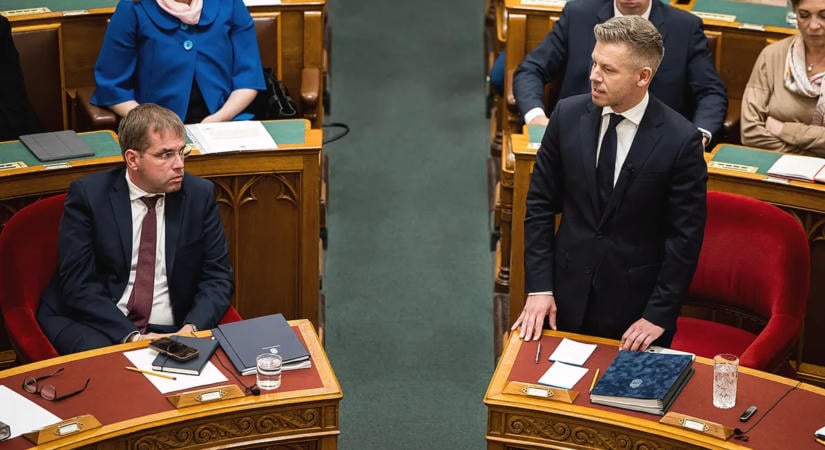 Kínos levél szivárgott ki a Ruff Bálint vezette Miniszterelnökségről: a dolgozókat úgy kell noszogatni, hogy beérjenek időben