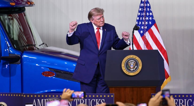 Radioaktívvá változott Trump: forró krumpliként dobálják egymásnak a párttársai