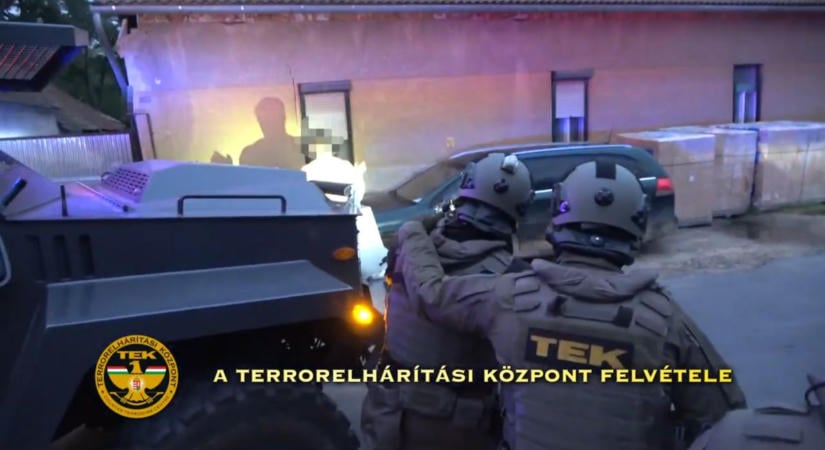 Nagyszabású rendőrségi akció a vasi településen, kommandósok csaptak le egy emberre - videó