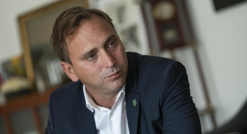 Lovári nyelvet tanul cellatársaitól a fogdában Őrsi Gergely