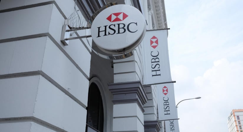 Nagy leépítés jön: több száz munkahelyet szüntet meg a globális bankóriás Németországban