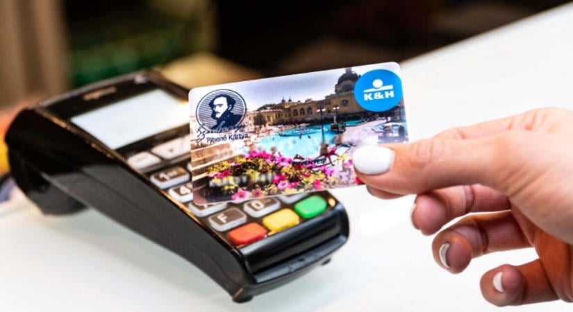 Rohamosan terjed a digitális SZÉP kártya-használat