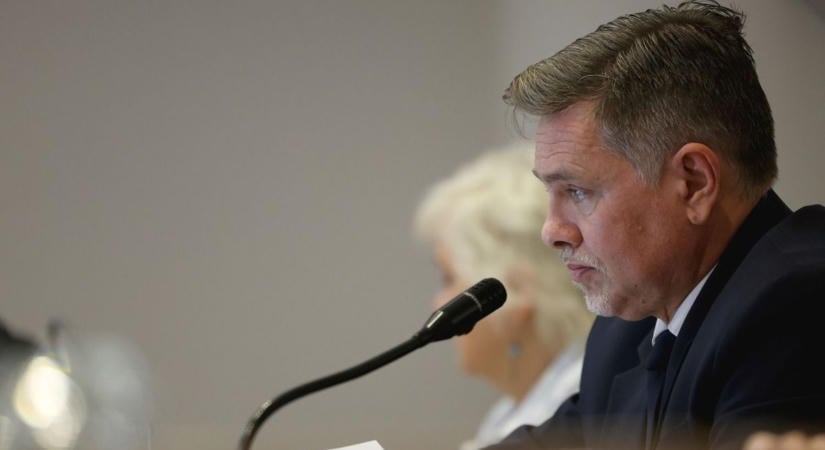 „Eddig mit csináltak?” – kemény vita robbant ki Miskolc pénzügyi helyzete miatt