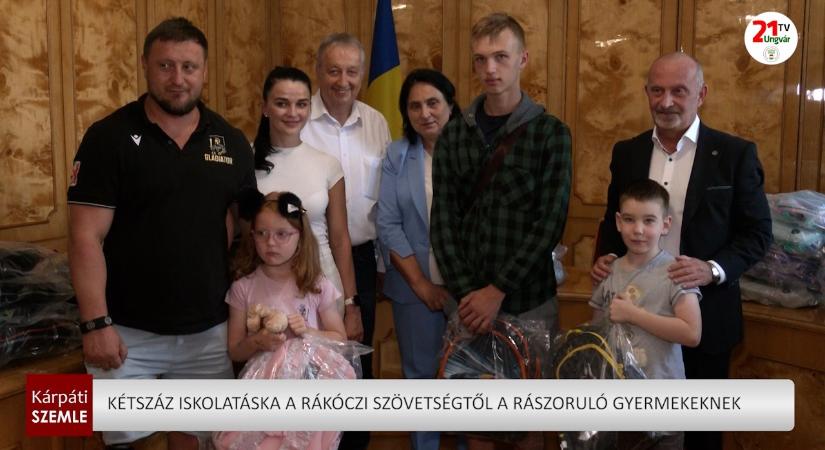 Kétszáz iskolatáska a Rákóczi szövetségtől a rászoruló gyermekeknek (videó)