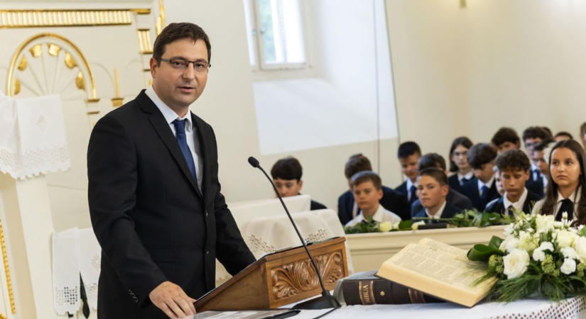 A hit és a digitális nevelés is helyet kap a tatai gimnázium jövőjében