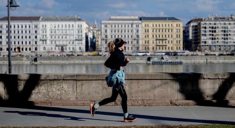Napos idővel indul a vasárnap, de estére csapadékos fordulat jön