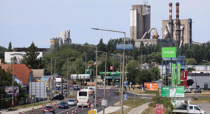 „Mindig néztük, honnan fúj a szél” – Megszólaltak a hejőcsabaiak a cementgyárról