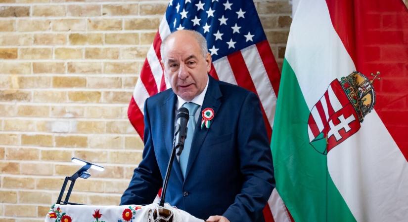 Áder János után Sulyok Tamás is közpénzen vakációzott Amerikában: különgép, családi kiruccanás a Dallas forgatási helyszínére