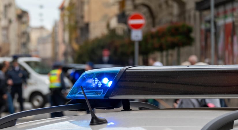 Mindkét karját eltörték a rendőrök, évekkel később született ítélet az idős nő ügyében