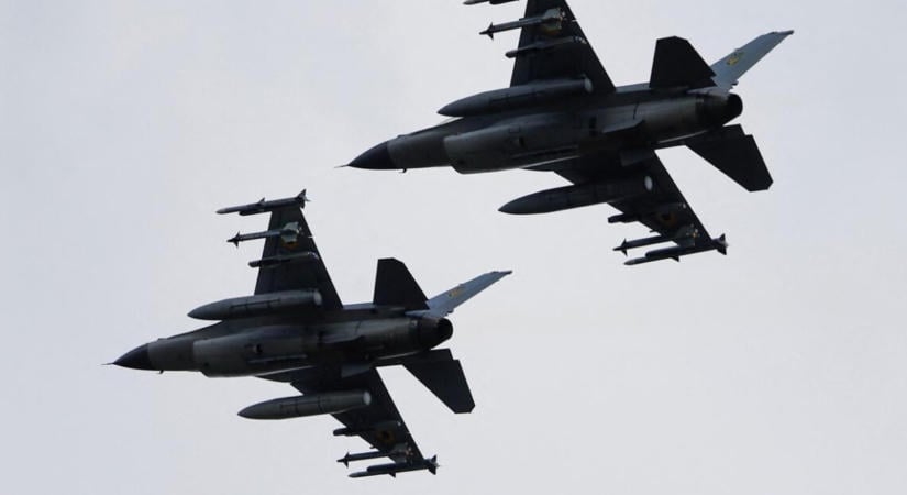 Belgium három F-16-os vadászgépet szállít Ukrajnának az év végéig