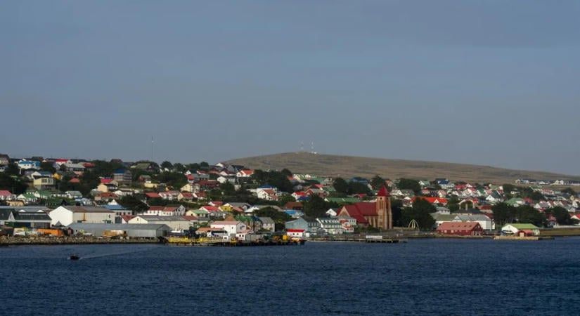 Brit csapatok a Falkland-szigetek visszafoglalására készülnek