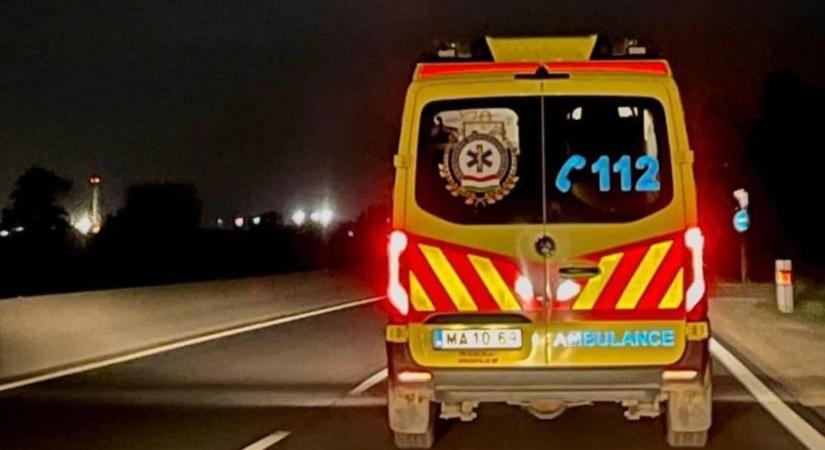 Újabb utoléréses baleset az M1-esen, pár kilométerrel arrébb rohant egymásba 2 autó