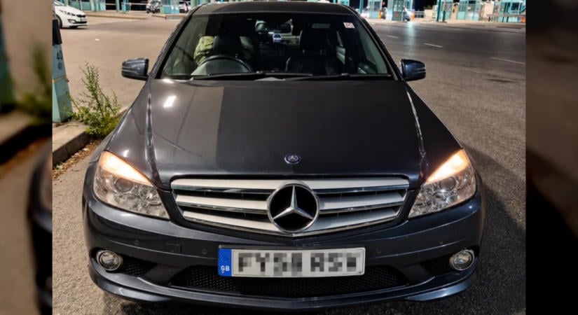 Körözött brit személygépkocsit foglaltak le a röszkei határátkelőn a rendőrök