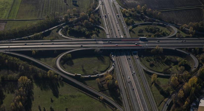 Átvilágítják az autópálya-koncessziót, kiderült, hogy négy év alatt 1024 milliárd forint közpénz jutott a Mészáros–Szíjj-féle magántőkealapnak