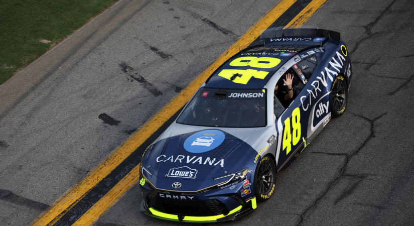 Régi jó ismerőssel vág neki karrierje utolsó NASCAR-futamának Jimmie Johnson