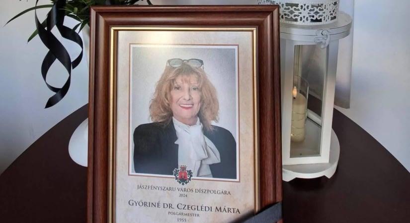 Szombaton búcsúztatják Győriné dr. Czeglédi Mártát, Jászfényszaru egykori polgármesterét