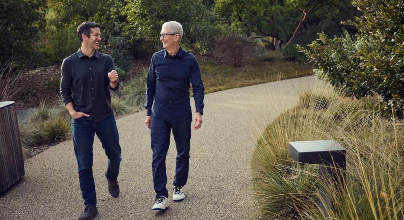 Hatalmas szívességet tett Tim Cook John Ternusnak