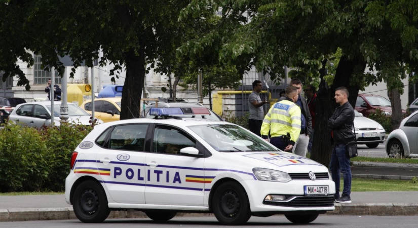 Elkötötte a szolgálati kocsit, úgy ment szex- és drogpartizni a rendőr, de túladagolta magát, ezért kórházba kellett vinni