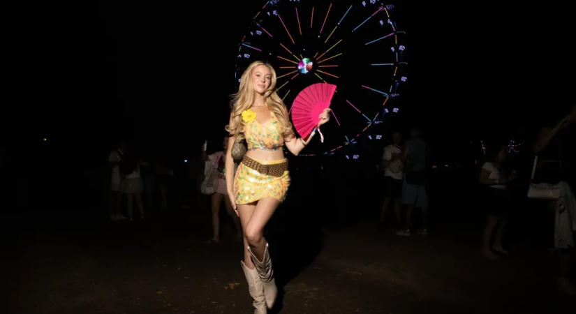 Zara Larsson delfinjei közt, tangapapucsban és Adidas shortban divatozott az idei Sziget