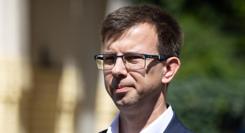 Bóka János a Fidesz stratégiájáról beszélt, a Népszava szerint Orbán a fő dilemma