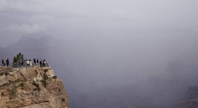 Ketten meghaltak a Grand Canyonban pusztító villámárvízben, több mint húsz embert továbbra is keresnek