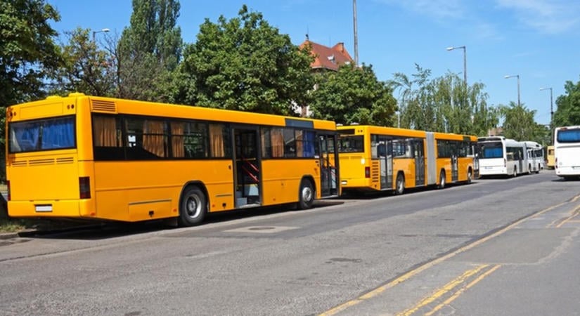 Ebben a percben jött! 5 embert gyanúsítanak a Volánbusz korrupciós ügyében