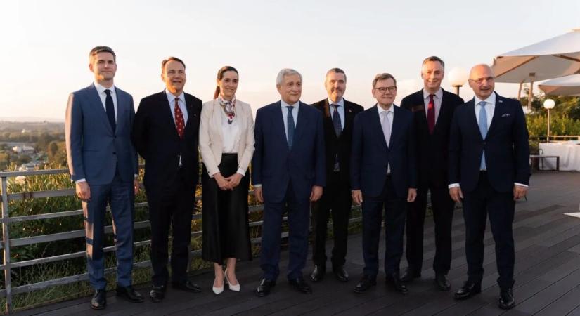 Rómában egyeztetett az Európai Néppárt külügyminiszteri közössége