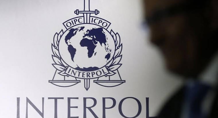 Az Interpol AI segítségével azonosított be 126 terroristát