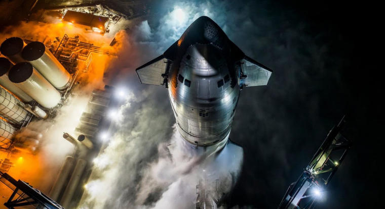 Történelmet írt a világ legnagyobb rakétája, először jutott Föld körüli pályára a Starship