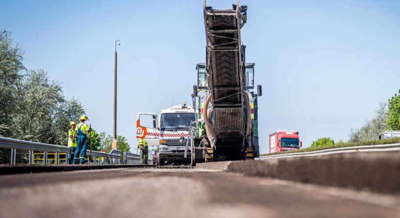 Nem elég az araszolás az M0-son, az M1-M7-esen is lezárások jönnek