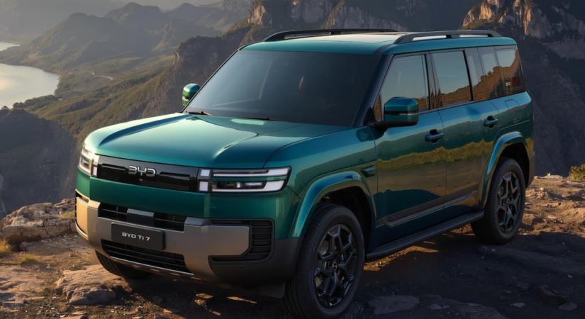 Ötméteres kocka-SUV Kínából, ami Európában is kapható lesz