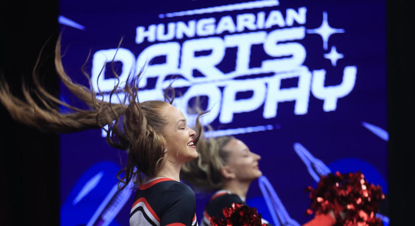 Ezeket a fotókat kár lenne kihagyni – őrült pillanatok a Hungarian Darts Trophyn