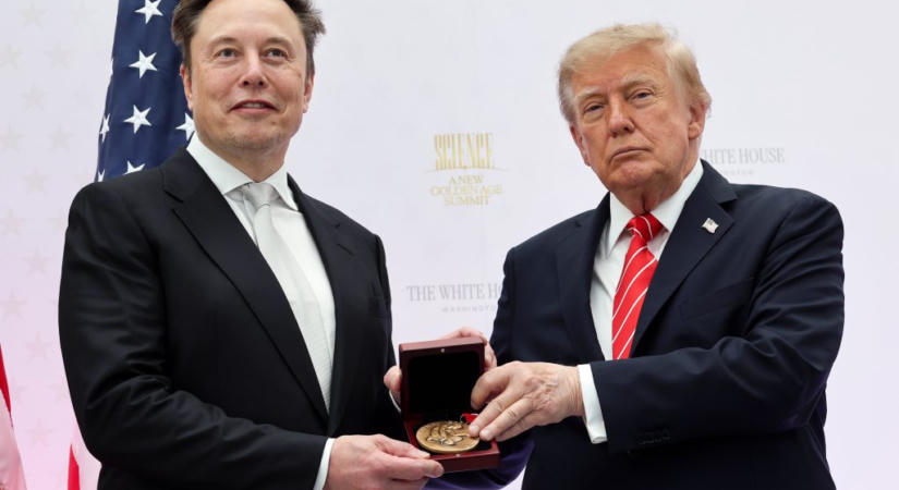 Elon Musknak adta Trump Amerika legrangosabb tudományos kitüntetését