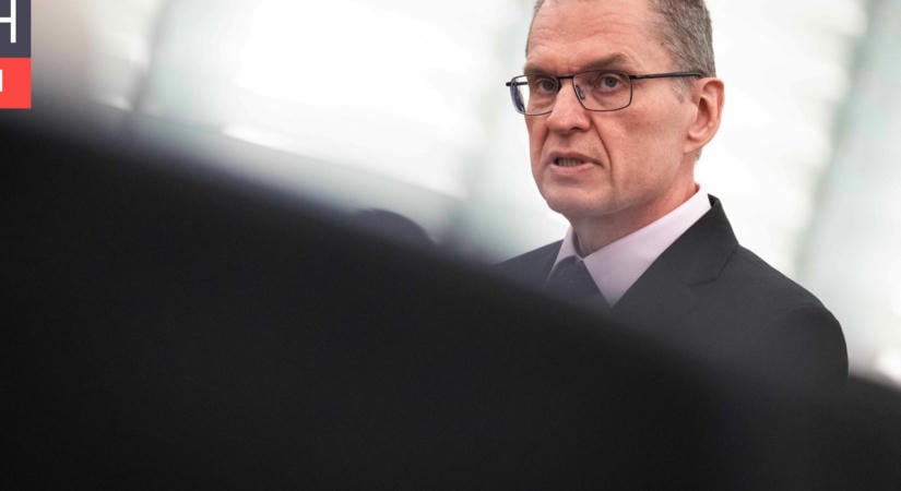 Visszatért Belaruszba az újságíró, akit nyolc év után fogolycserével szabadítottak ki