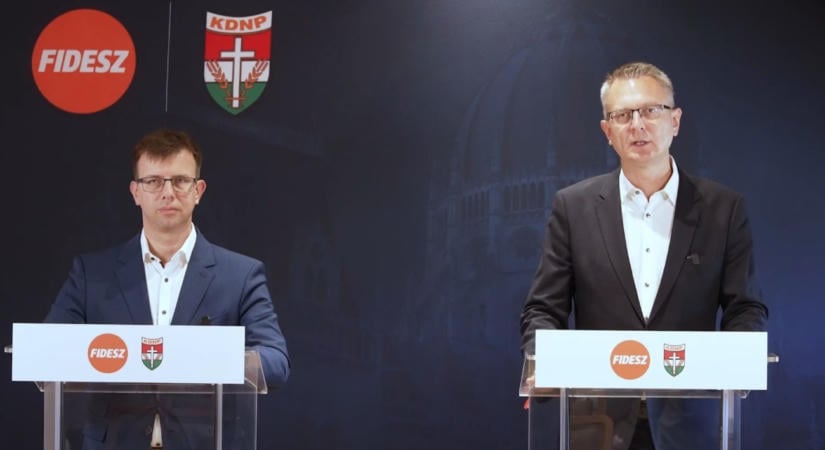 Bóka János és Rétvári Bence adott információkat a Fidesz-KDNP frakcióüléséről