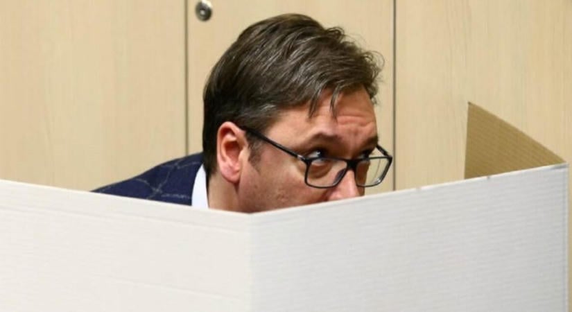 Már az ügyészség előtt a lemondott államelnök elleni feljelentés
